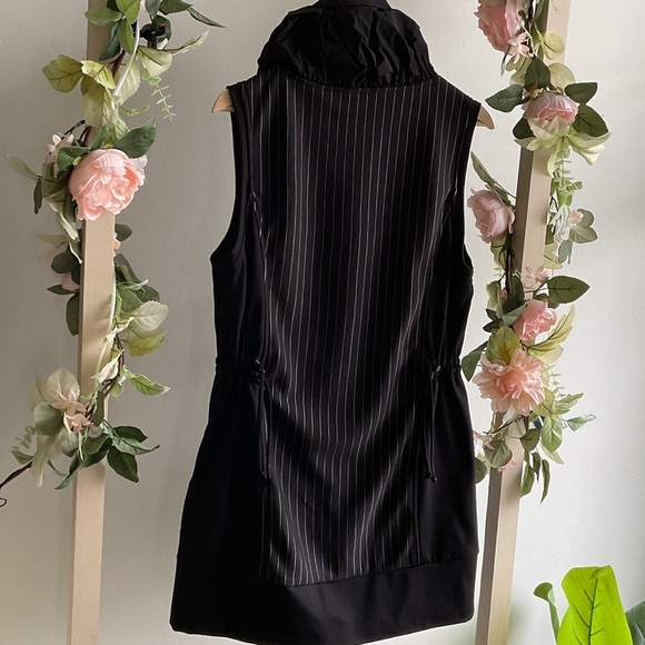 REINA LEE Nina Leonard Black Hooded Vest SIZE M - Picture 10 of 12